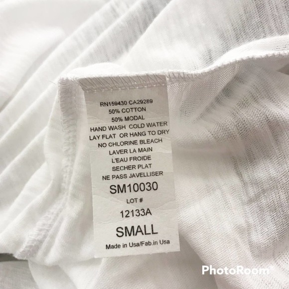 Elan x South Moon Under white short sleeve T-shirt V neck size S NWT - Picture 4 of 5